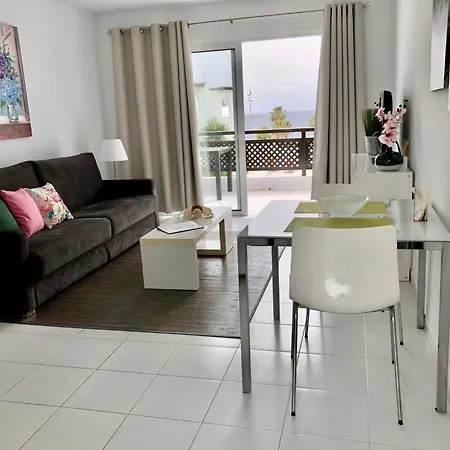 Apartamento Los Arcos Apartment. Sea View *